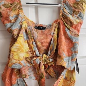 Volcom Tropical Spice top size XL. NWT